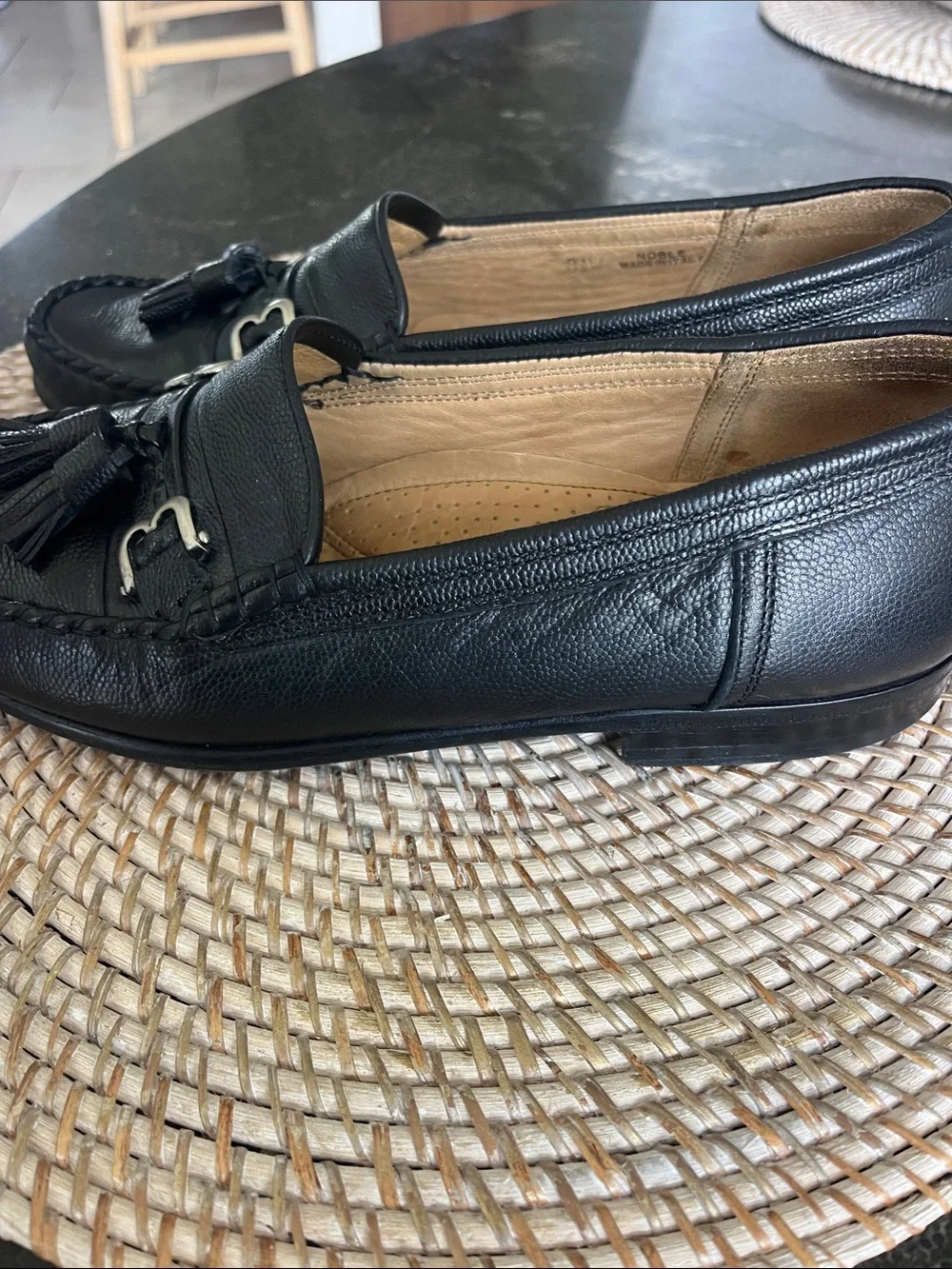 EUC Bally Switzerland black bit tassel luxury men's loafers size 8 1/2 W